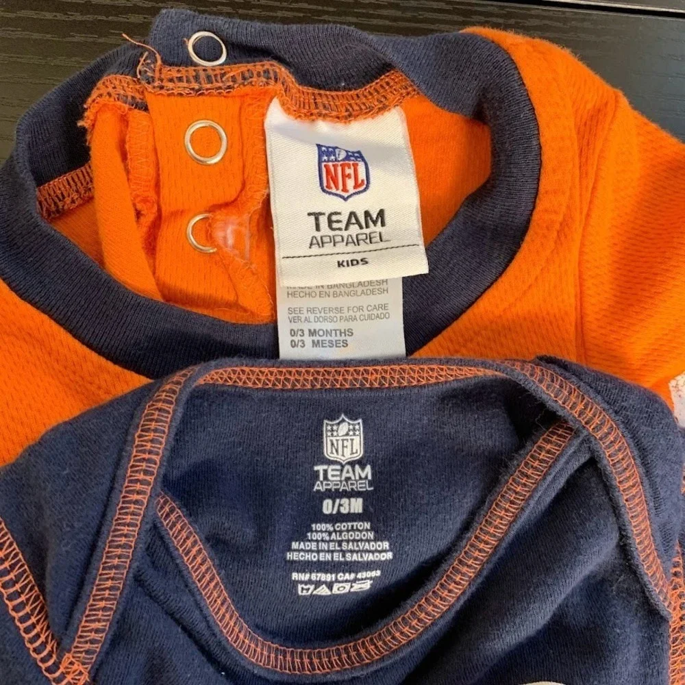 NFL Chicago Bears One-Piece Bodysuit Lot of 2 Infant Baby‎ 0-3M